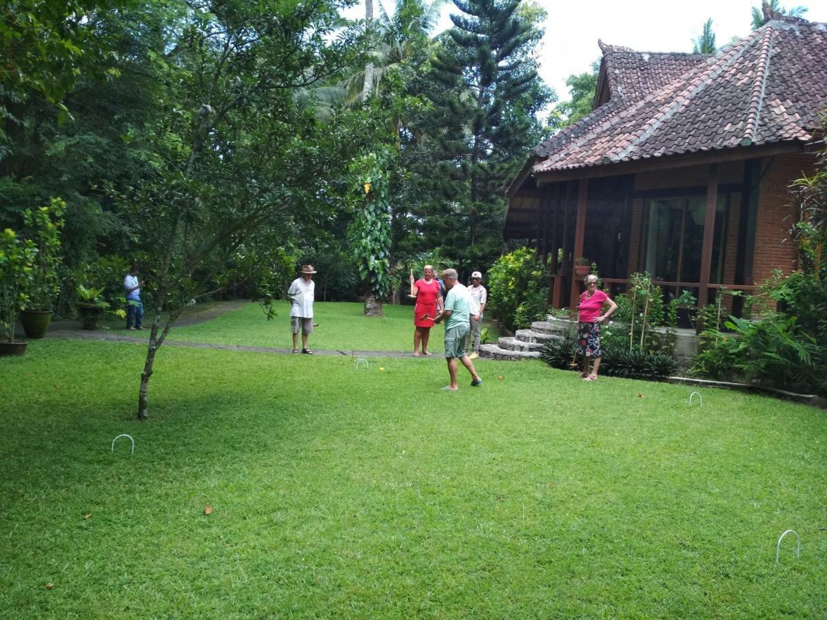 The Country House Senggigi Exterior photo