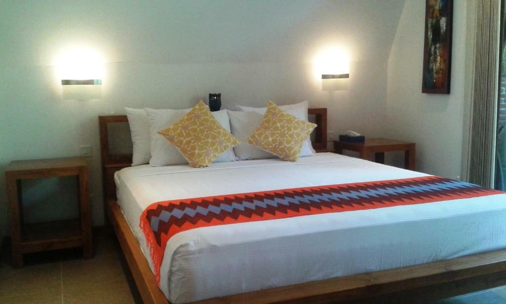 The Country House Senggigi Exterior photo
